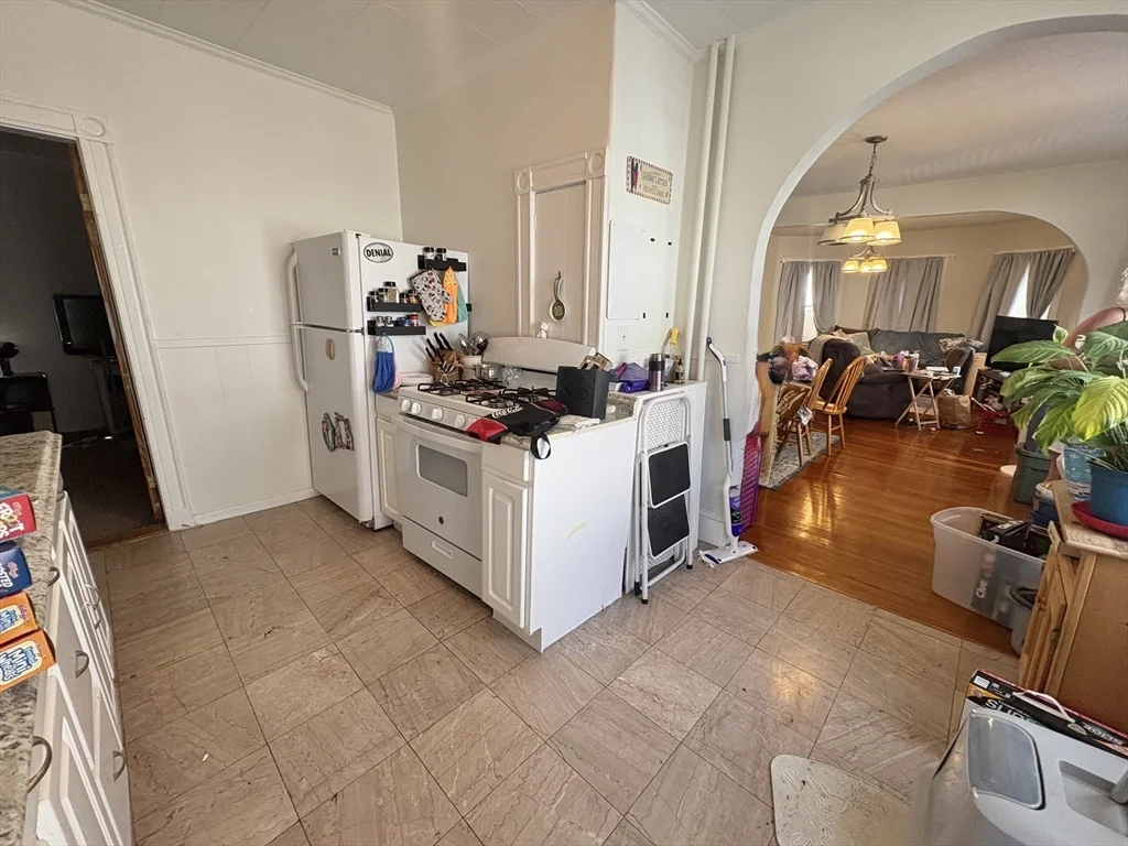 2 bed, 1 bath apartment for rent at 51 Cypress St Unit 1, Watertown — photo 8 of 22