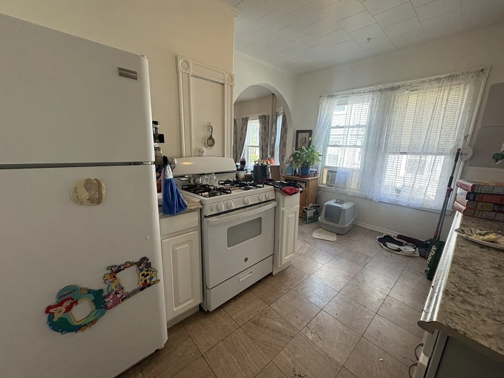2 bed, 1 bath apartment for rent at 51 Cypress St Unit 1, Watertown — photo 12 of 22