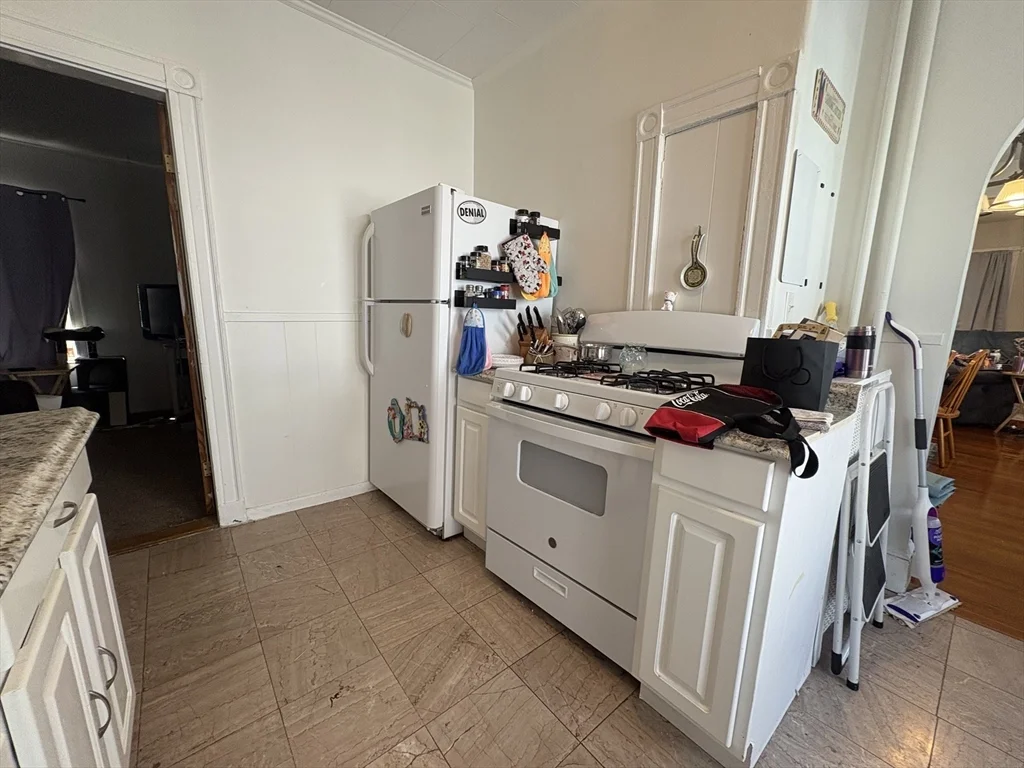 2 bed, 1 bath apartment for rent at 51 Cypress St Unit 1, Watertown — photo 10 of 22