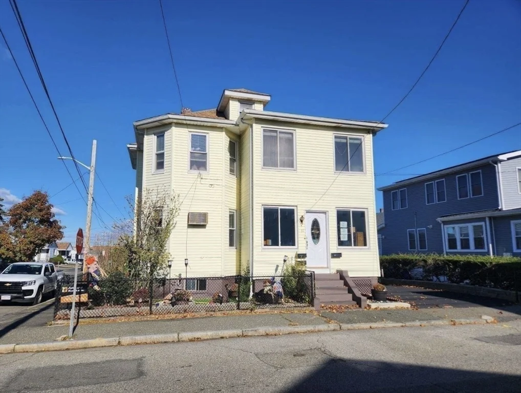 2 bed, 1 bath apartment for rent at 51 Davis St Unit 1, Revere — photo 3 of 17