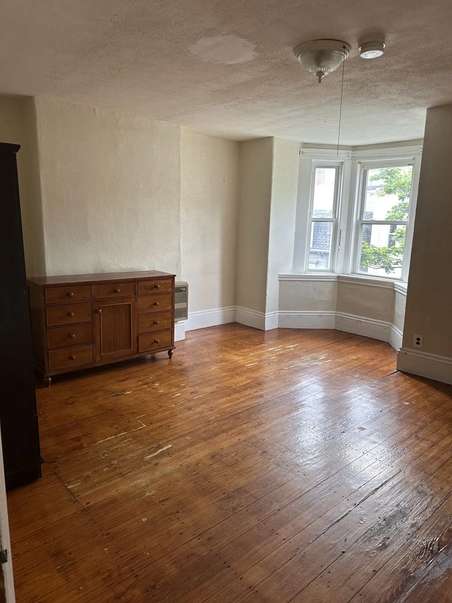 1 bed, 1 bath apartment for rent at 51 Delle Ave Unit 2, Mission Hill — photo 4 of 6