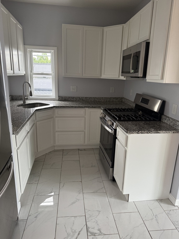 3 bed, 1 bath apartment for rent at 51 Doyle St Unit 3, Lawrence — photo 2 of 14