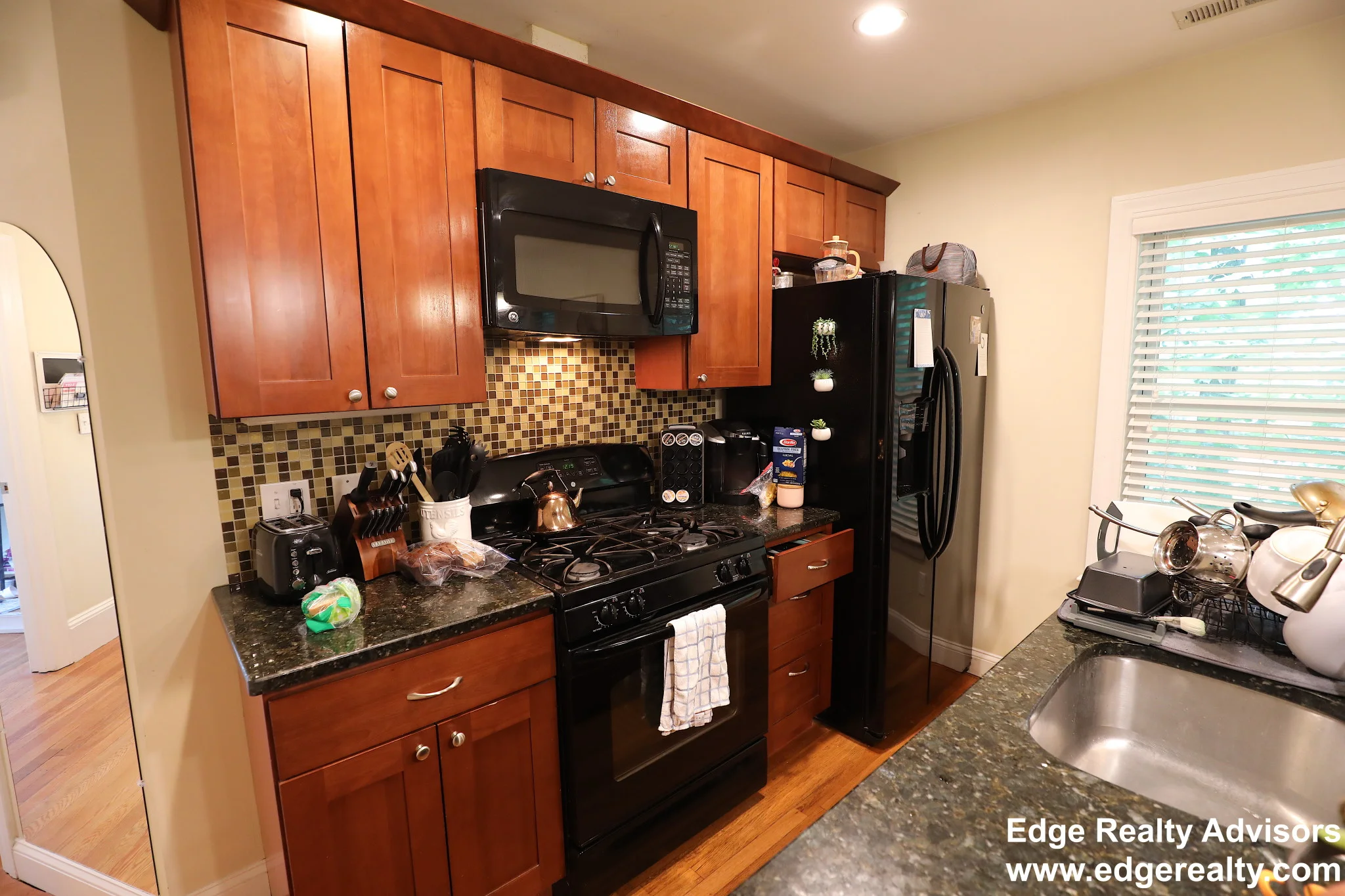 4 bed, 2 bath apartment for rent at 51 Dunboy St Unit 1, Brighton — photo 2 of 12