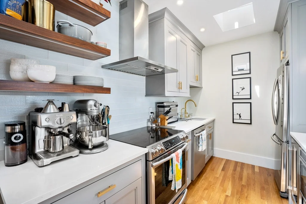 1 bed, 1 bath apartment for rent at 51 E Springfield St Unit 4, South End — photo 2 of 19