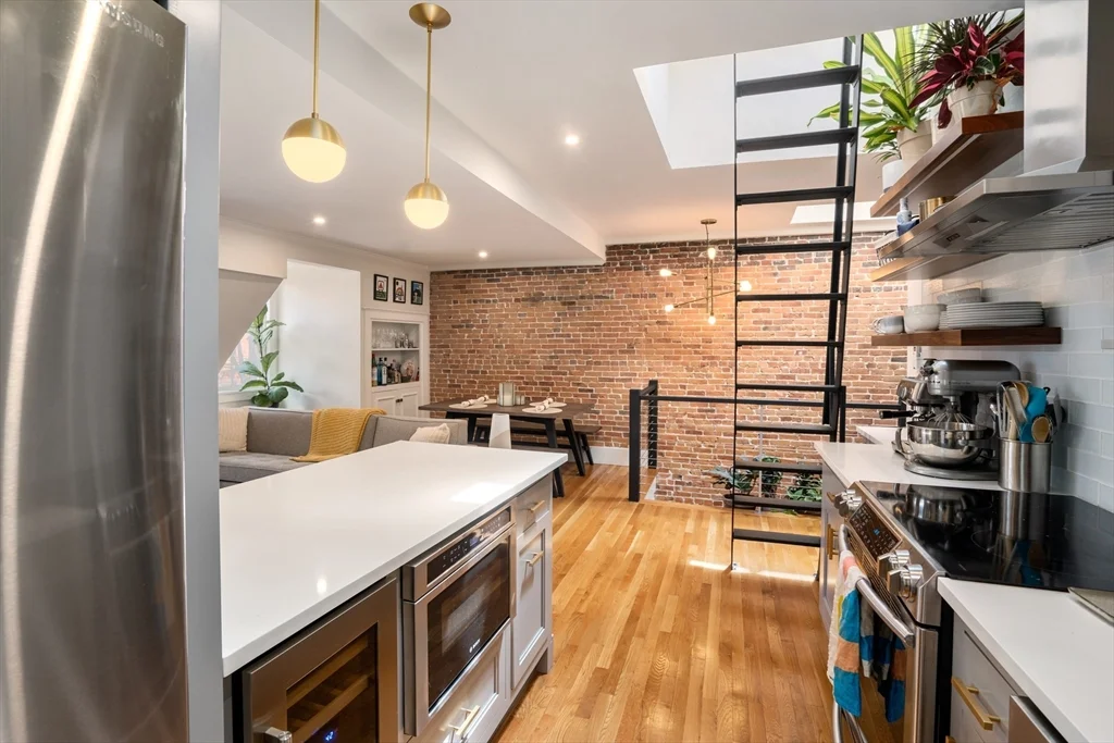 1 bed, 1 bath apartment for rent at 51 E Springfield St Unit 4, South End — photo 3 of 19