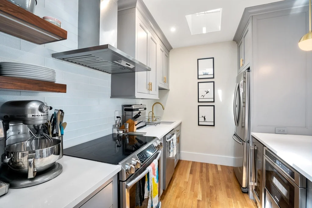 1 bed, 1 bath apartment for rent at 51 E Springfield St Unit 4, South End — photo 1 of 19