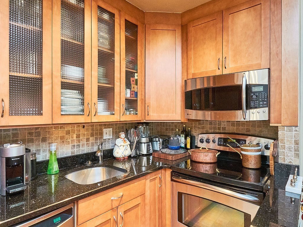 2 bed, 1 bath apartment for rent at 51 E Springfield Unit 2, South End — photo 8 of 17