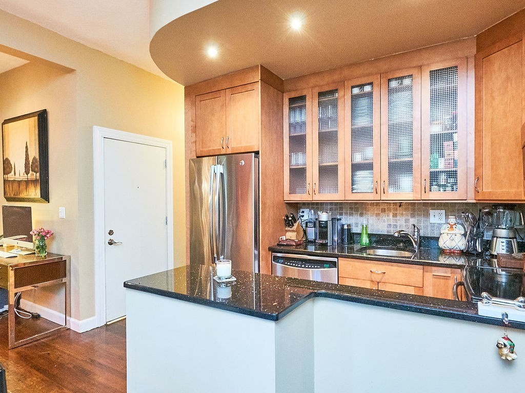 2 bed, 1 bath apartment for rent at 51 E Springfield Unit 2, South End — photo 2 of 17