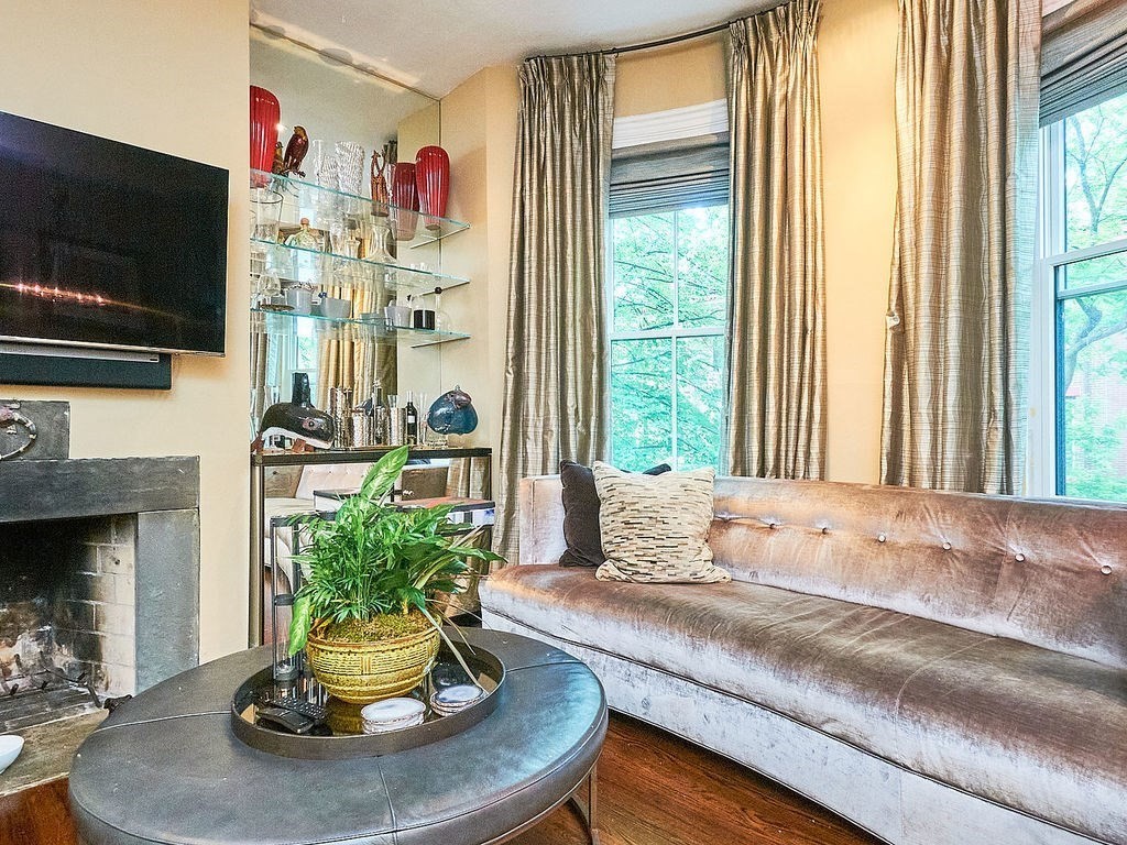 2 bed, 1 bath apartment for rent at 51 E Springfield Unit 2, South End — photo 4 of 17