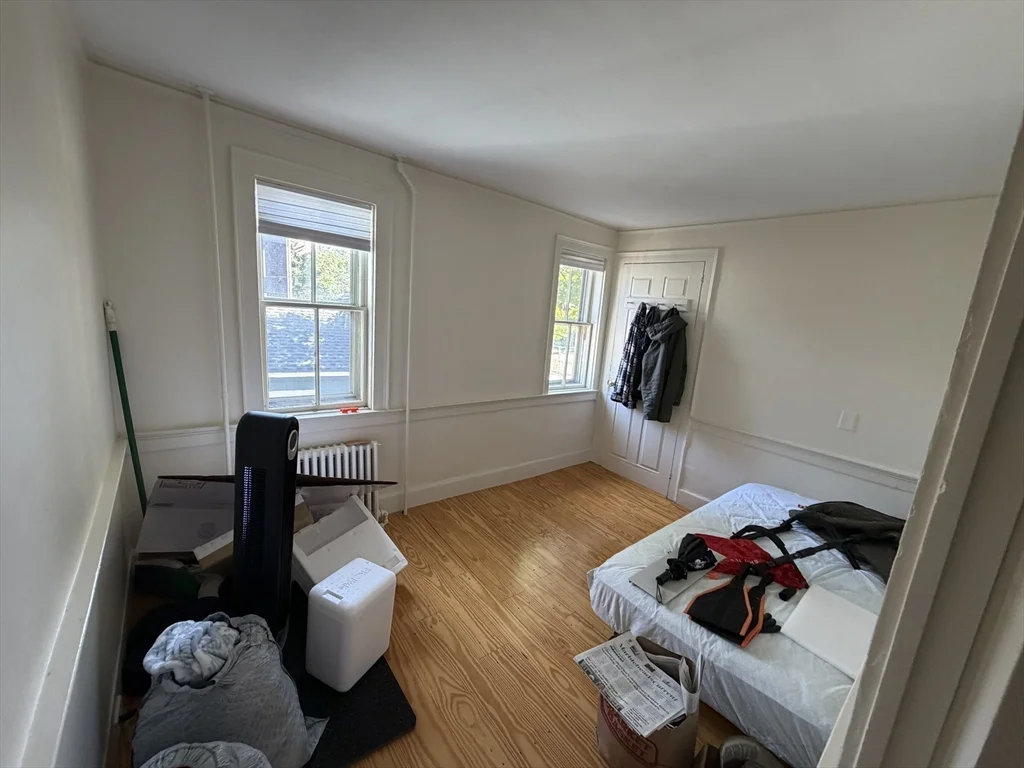 2 bed, 1 bath apartment for rent at 51 Elm St Unit 2, Marblehead — photo 10 of 16