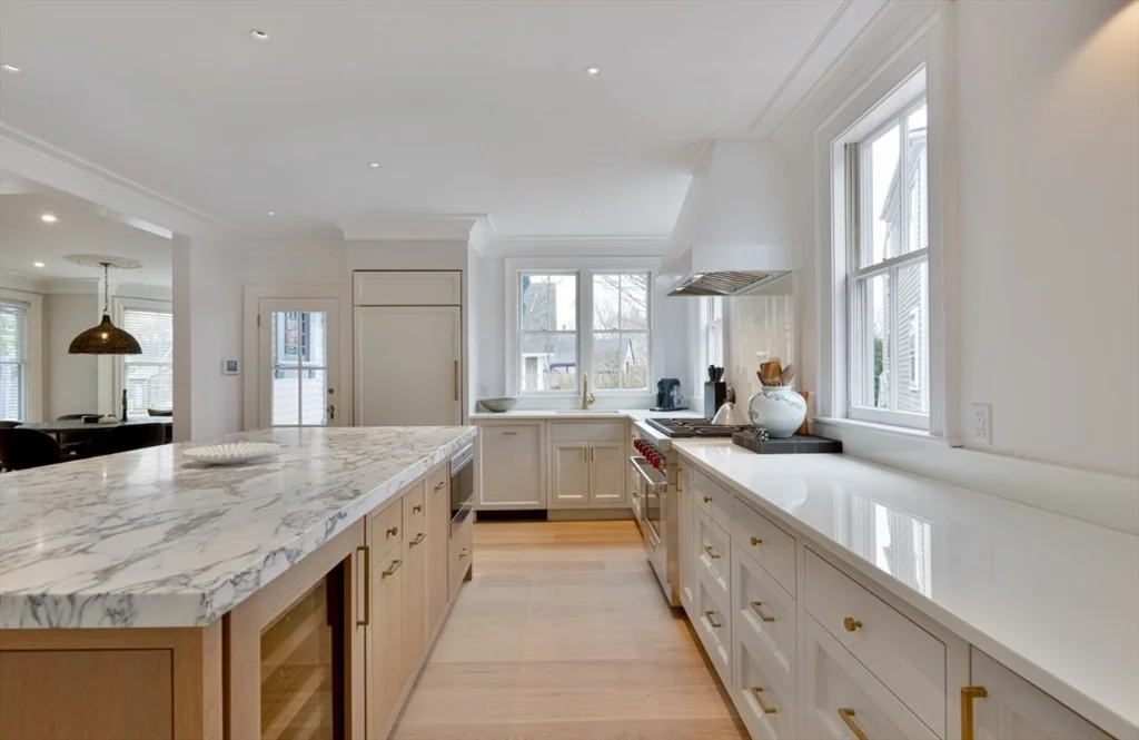 4 bed, 3 bath apartment for rent at 51 Fair St, Nantucket — photo 22 of 24