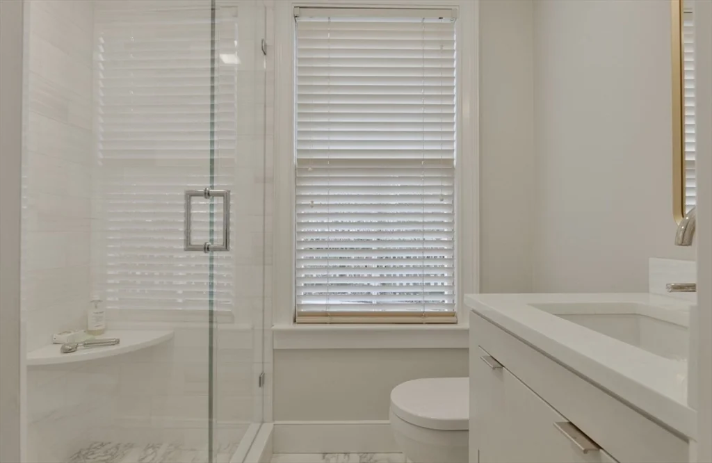 4 bed, 3 bath apartment for rent at 51 Fair St, Nantucket — photo 11 of 24
