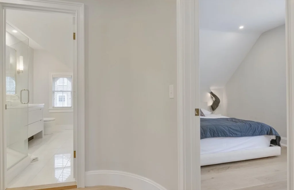 4 bed, 3 bath apartment for rent at 51 Fair St, Nantucket — photo 12 of 24