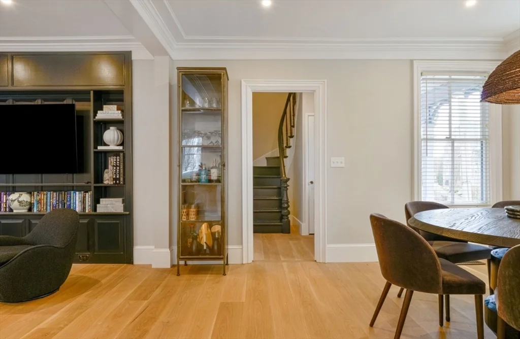 4 bed, 3 bath apartment for rent at 51 Fair St, Nantucket — photo 6 of 24
