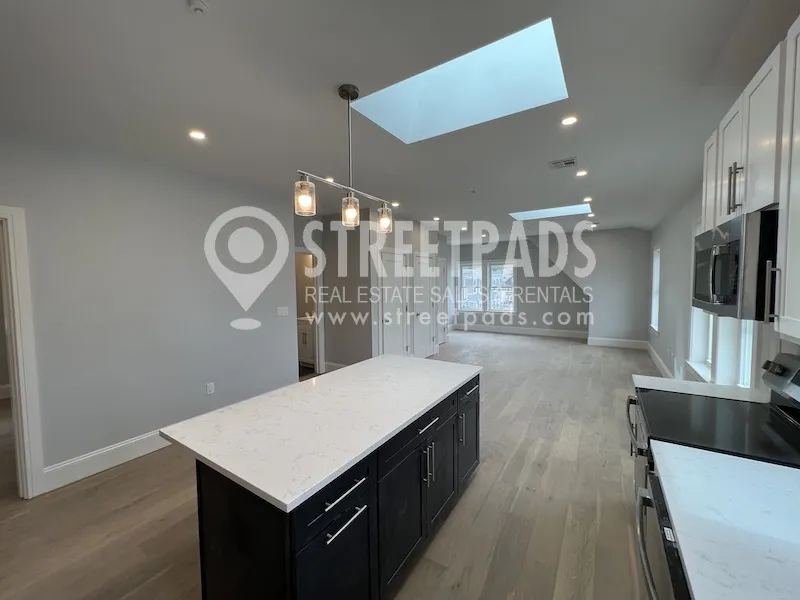 3 bed, 2 bath apartment for rent at 51 Fairbanks St Unit 3, Brighton — photo 7 of 26