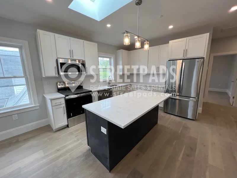 3 bed, 2 bath apartment for rent at 51 Fairbanks St Unit 3, Brighton