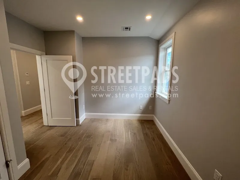 3 bed, 2 bath apartment for rent at 51 Fairbanks St Unit 3, Brighton — photo 14 of 26