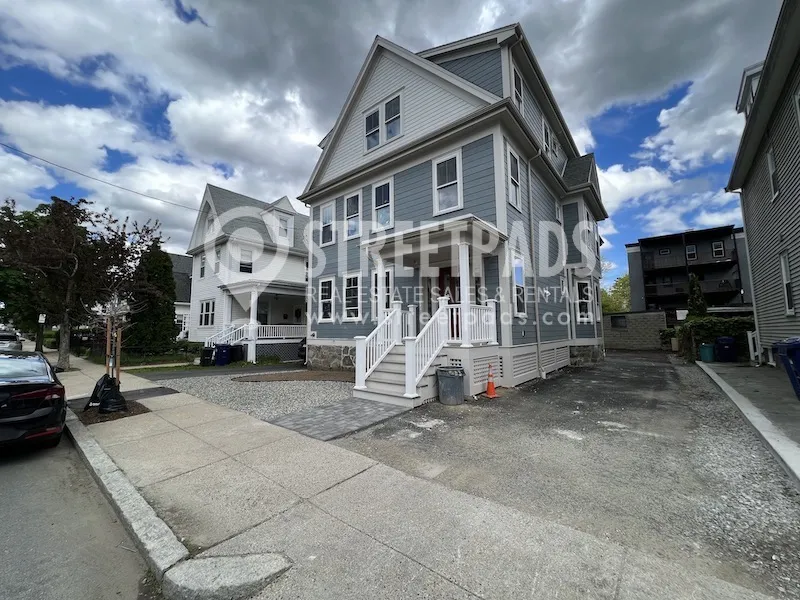 3 bed, 2 bath apartment for rent at 51 Fairbanks St Unit 3, Brighton — photo 25 of 26