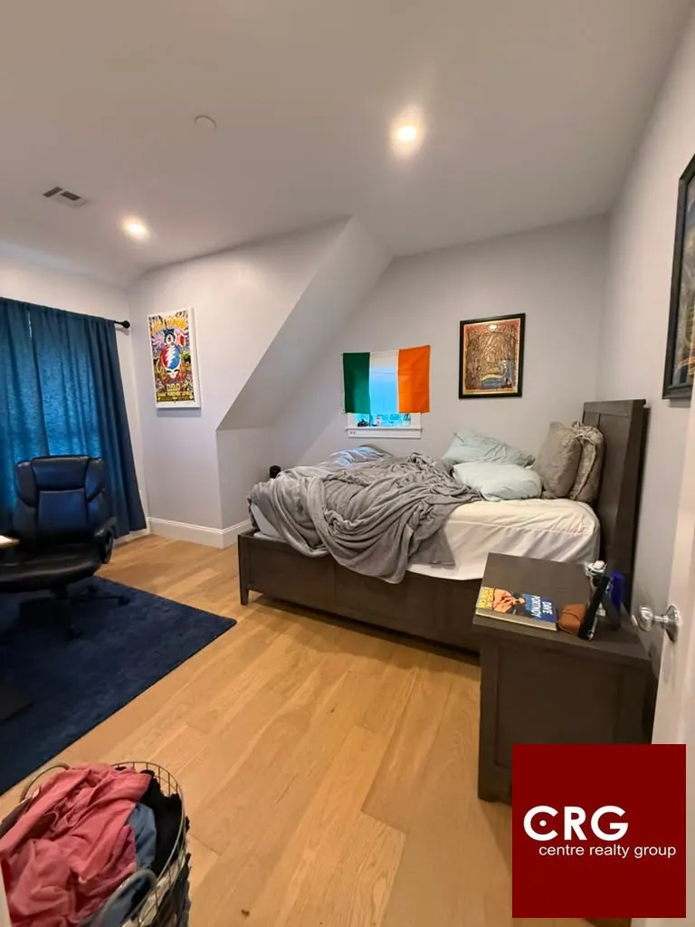 3 bed, 2 bath apartment for rent at 51 Fairbanks St Unit 3U, Brighton — photo 8 of 15