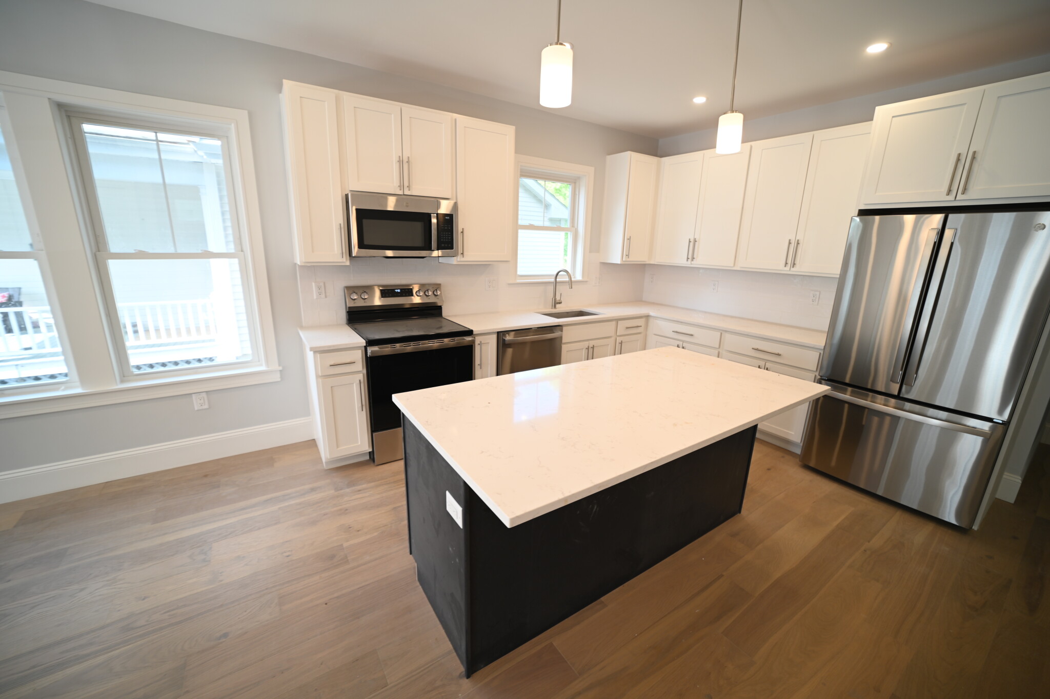 3 bed, 2 bath apartment for rent at 51 Fairbanks Unit 1, Brighton — photo 1 of 14