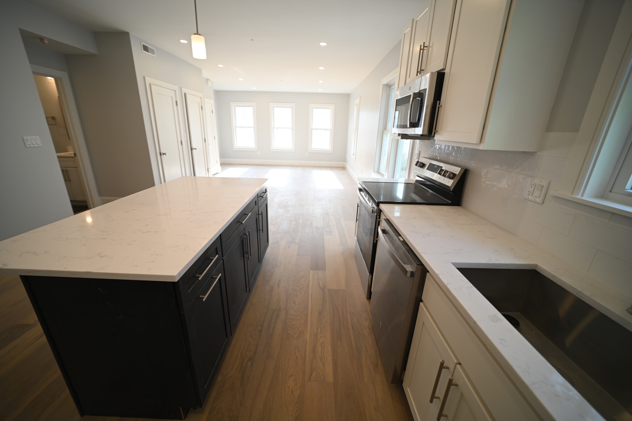 3 bed, 2 bath apartment for rent at 51 Fairbanks Unit 2, Brighton — photo 9 of 10