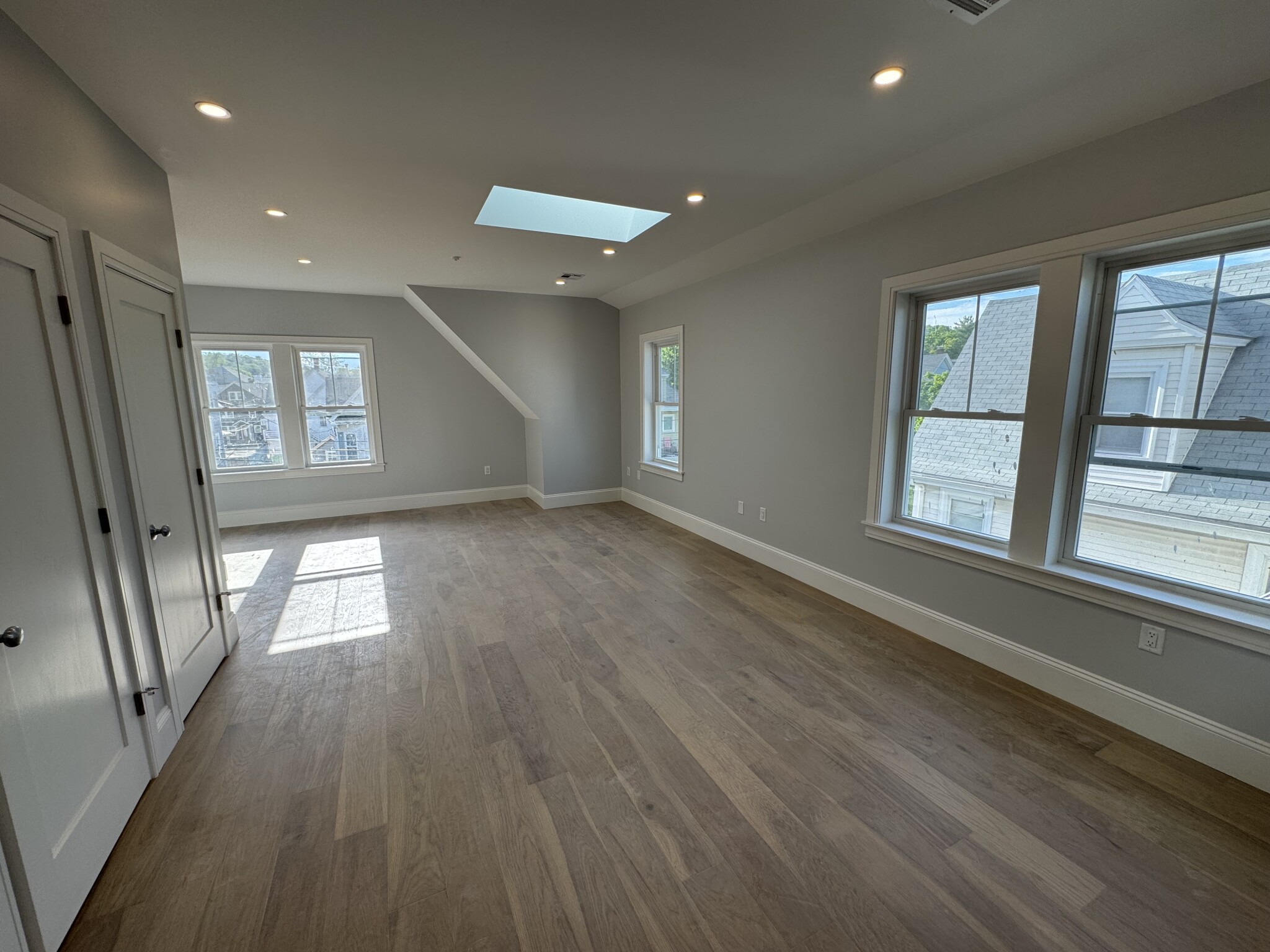 3 bed, 2 bath apartment for rent at 51 Fairbanks Unit 3, Brighton — photo 4 of 10
