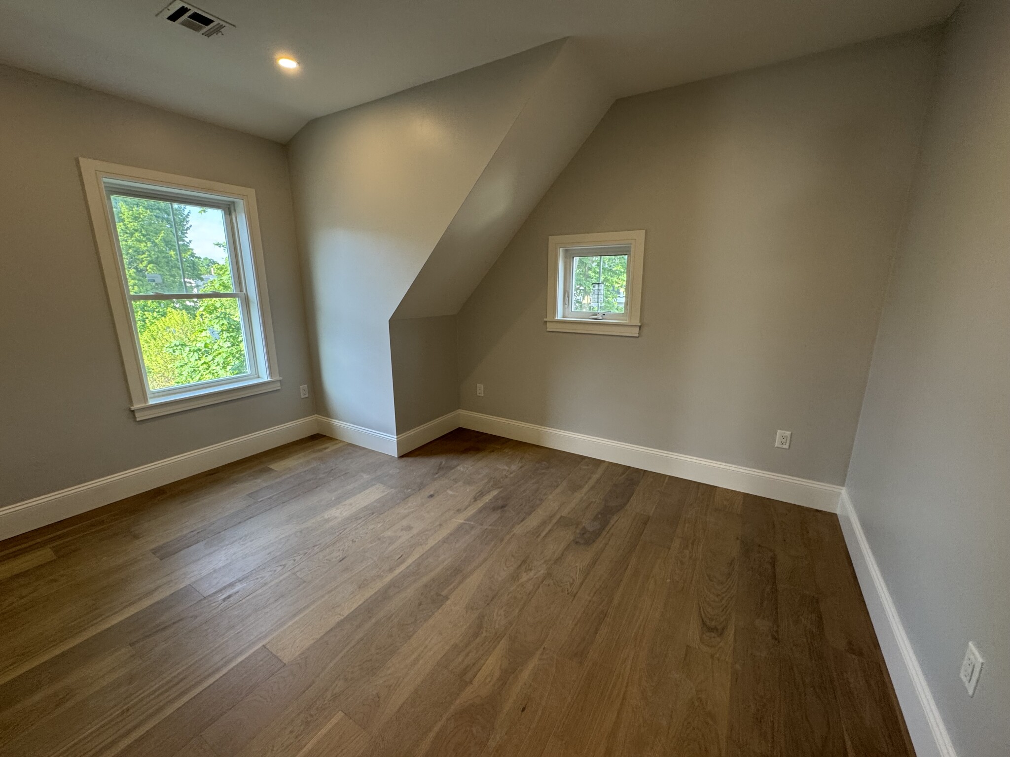 3 bed, 2 bath apartment for rent at 51 Fairbanks Unit 3, Brighton — photo 7 of 10