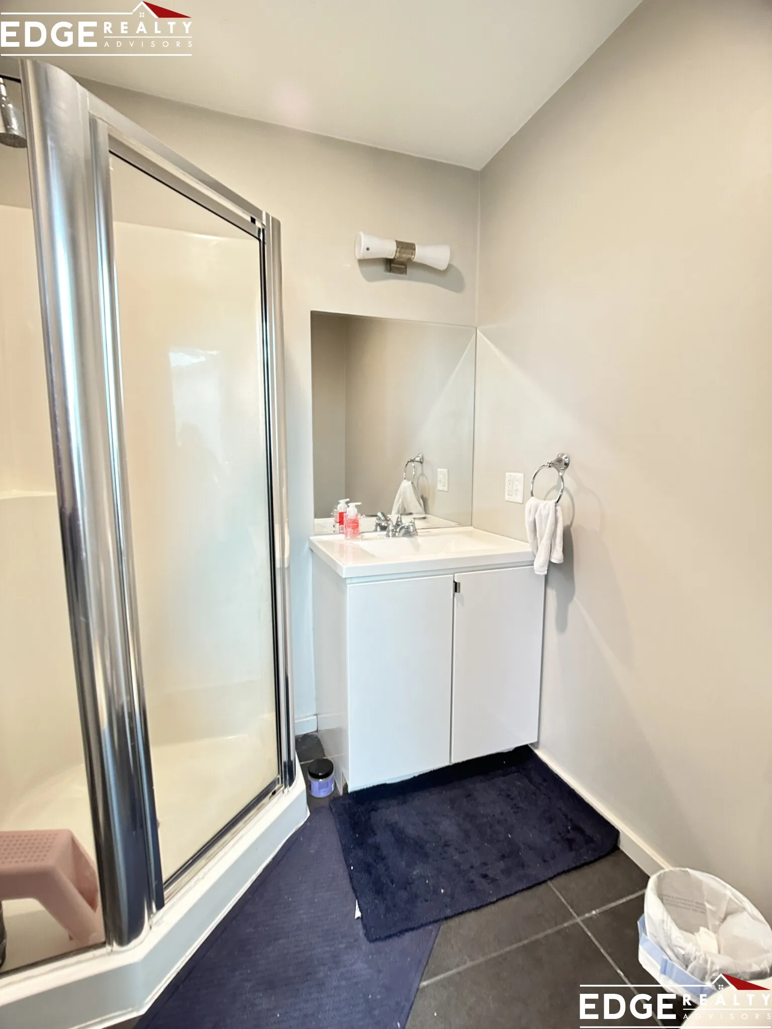 5 bed, 2.5 bath apartment for rent at 51 Glenville Ave Unit 1, Allston — photo 13 of 13