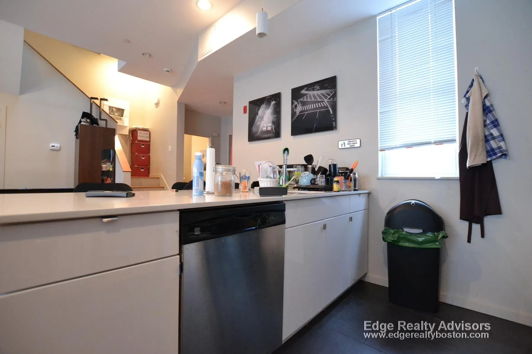 4 bed, 2.5 bath apartment for rent at 51 Glenville Ave Unit NA, Allston — photo 3 of 7