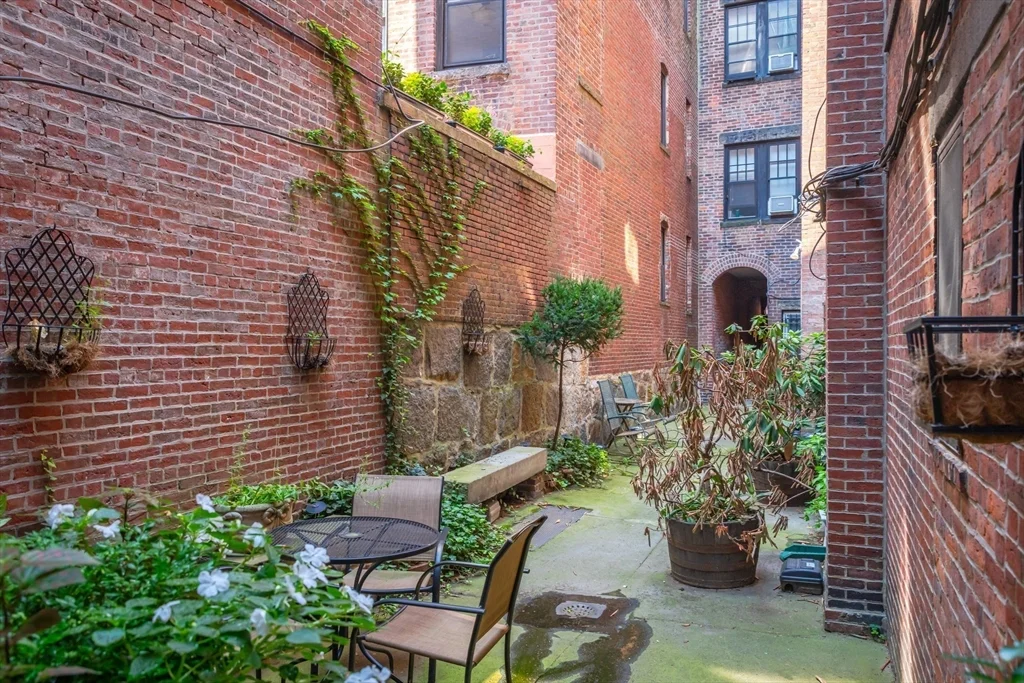 1 bed, 1 bath apartment for rent at 51 Hancock St Unit 8, Beacon Hill — photo 13 of 14