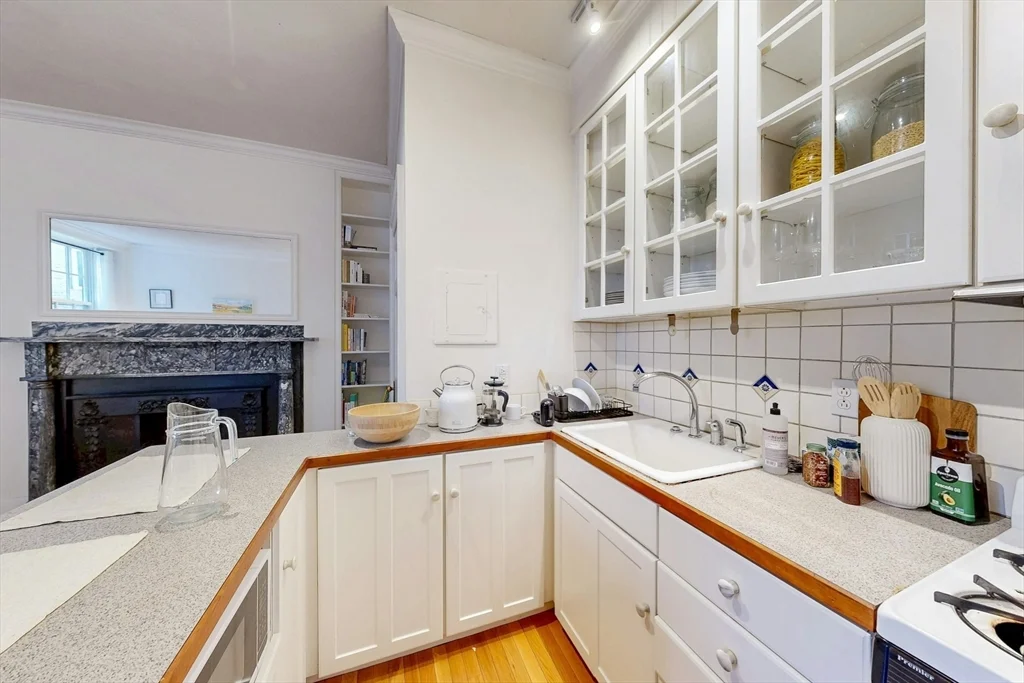 1 bed, 1 bath apartment for rent at 51 Hancock St Unit 8, Beacon Hill — photo 8 of 14