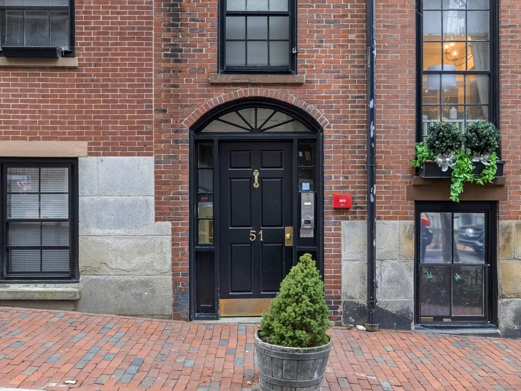 1 bed, 1 bath apartment for rent at 51 Hancock St Unit 9, Boston — photo 12 of 17