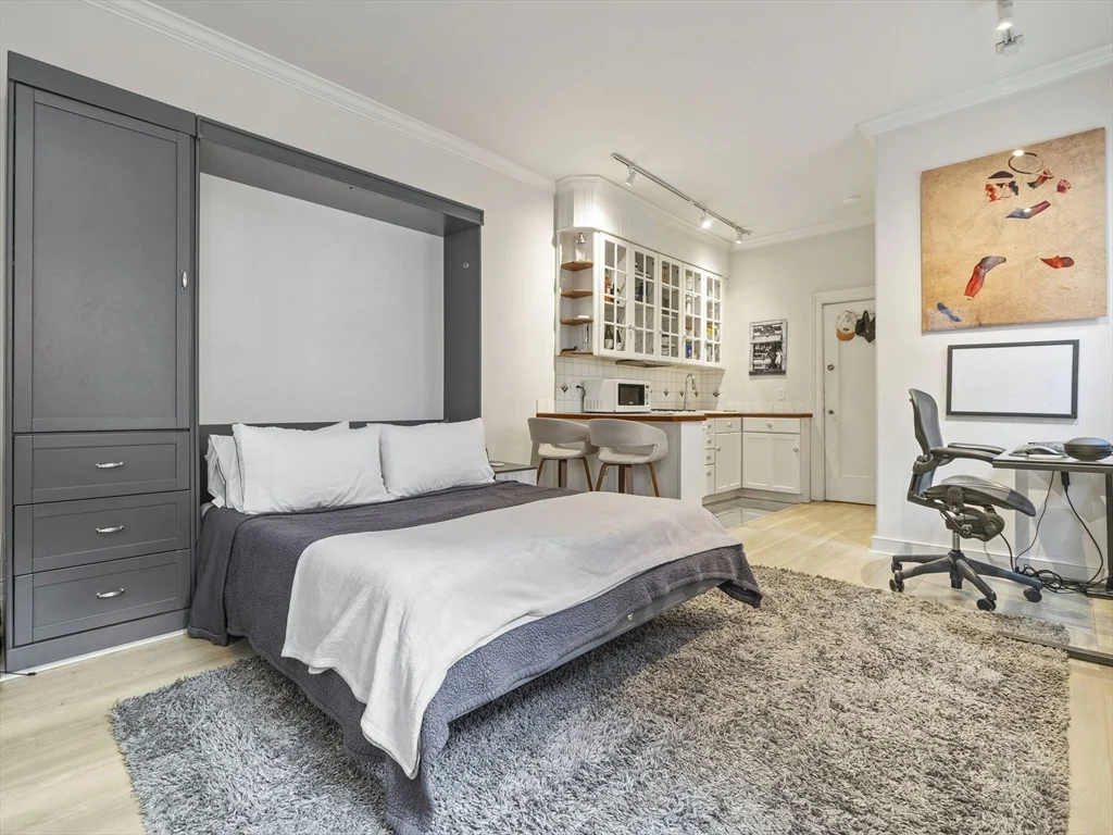 1 bed, 1 bath apartment for rent at 51 Hancock St Unit 9, Boston — photo 3 of 17