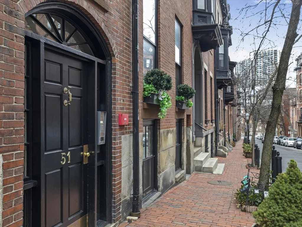 1 bed, 1 bath apartment for rent at 51 Hancock St Unit 9, Boston — photo 14 of 17