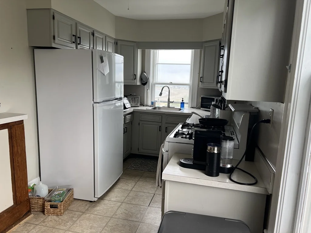 2 bed, 1 bath apartment for rent at 51 Harborview Ave Unit C, Winthrop — photo 5 of 16