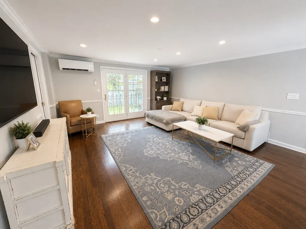 4 bed, 3 bath apartment for rent at 51 Hartman Rd Unit n/a, Oak Hill — photo 4 of 24