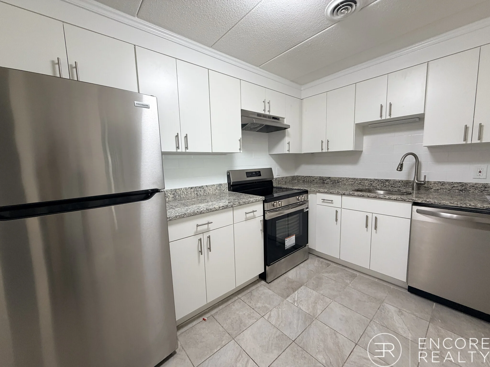 2 bed, 2 bath apartment for rent at 51 Hill Rd Unit 51-206, Belmont — photo 1 of 16