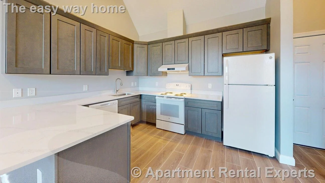 2 bed, 2 bath apartment for rent at 51 Hill Rd Unit 703, Belmont — photo 5 of 8