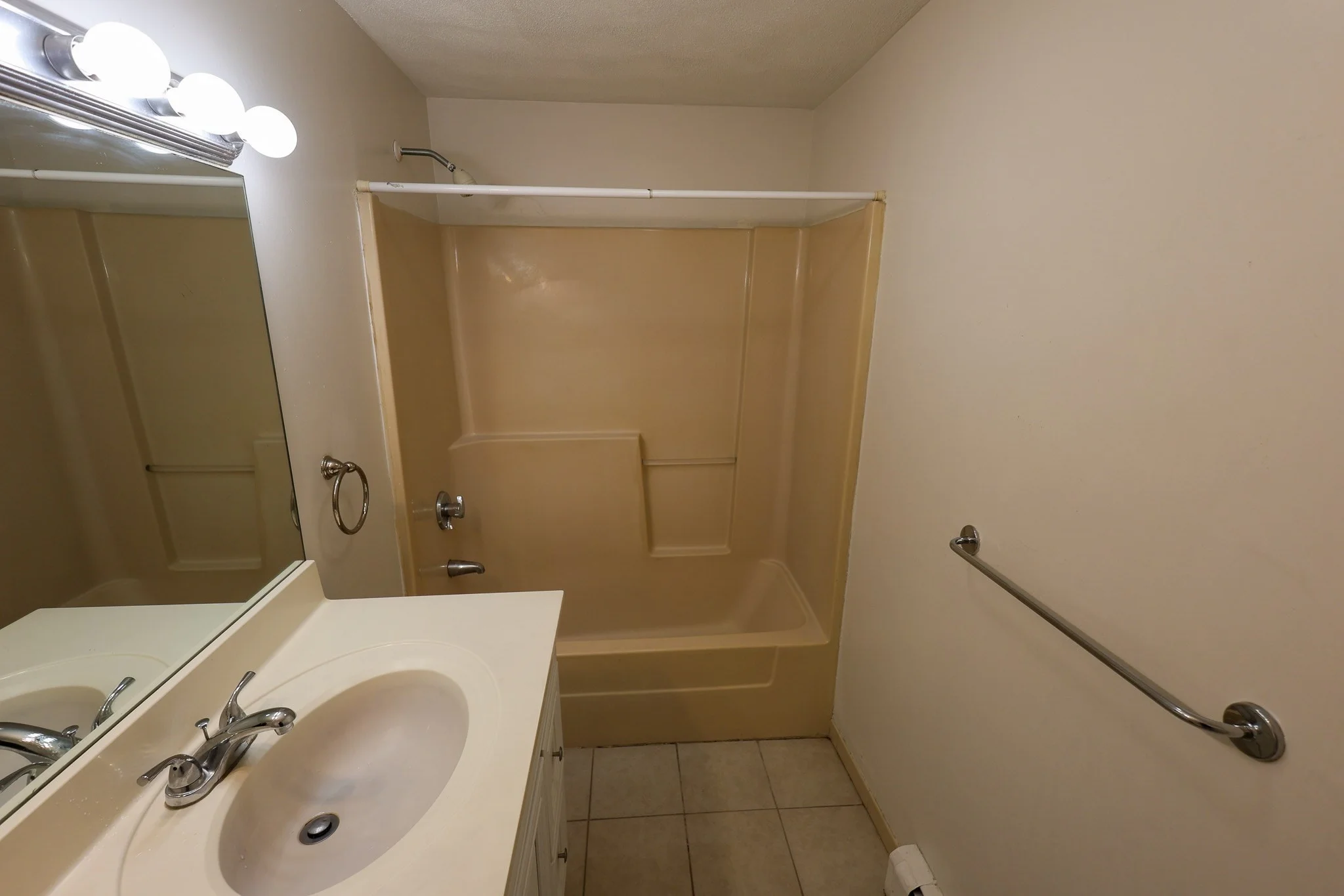 3 bed, 2 bath apartment for rent at 51 Holworthy St Unit 3, Roxbury — photo 7 of 18