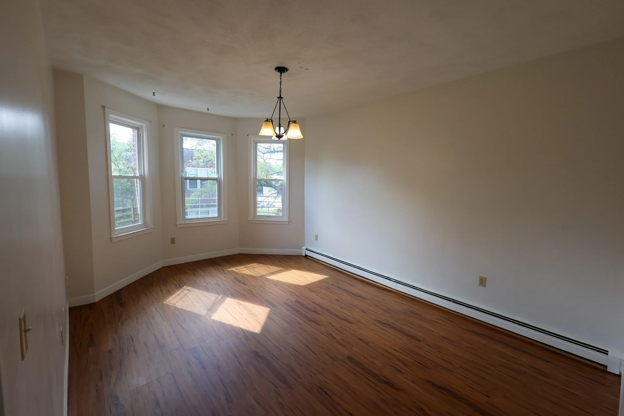 3 bed, 2 bath apartment for rent at 51 Holworthy St Unit 3, Roxbury — photo 4 of 18