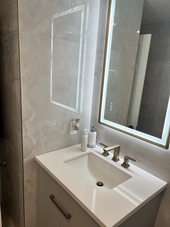 3 bed, 3 bath apartment for rent at 51 Ireta Rd, Shrewsbury — photo 21 of 26
