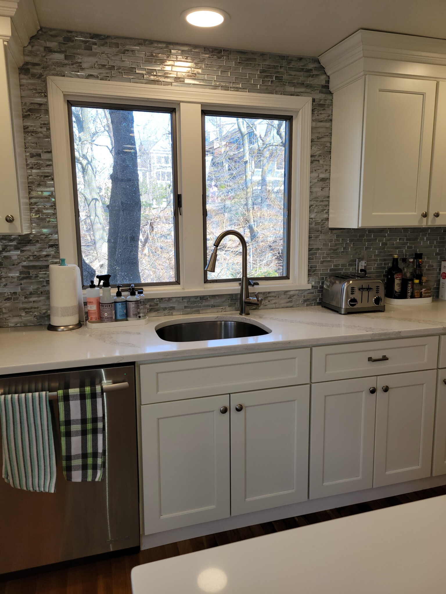 3 bed, 2.5 bath apartment for rent at 51 Jackson St Unit 1, Thompsonville — photo 2 of 23