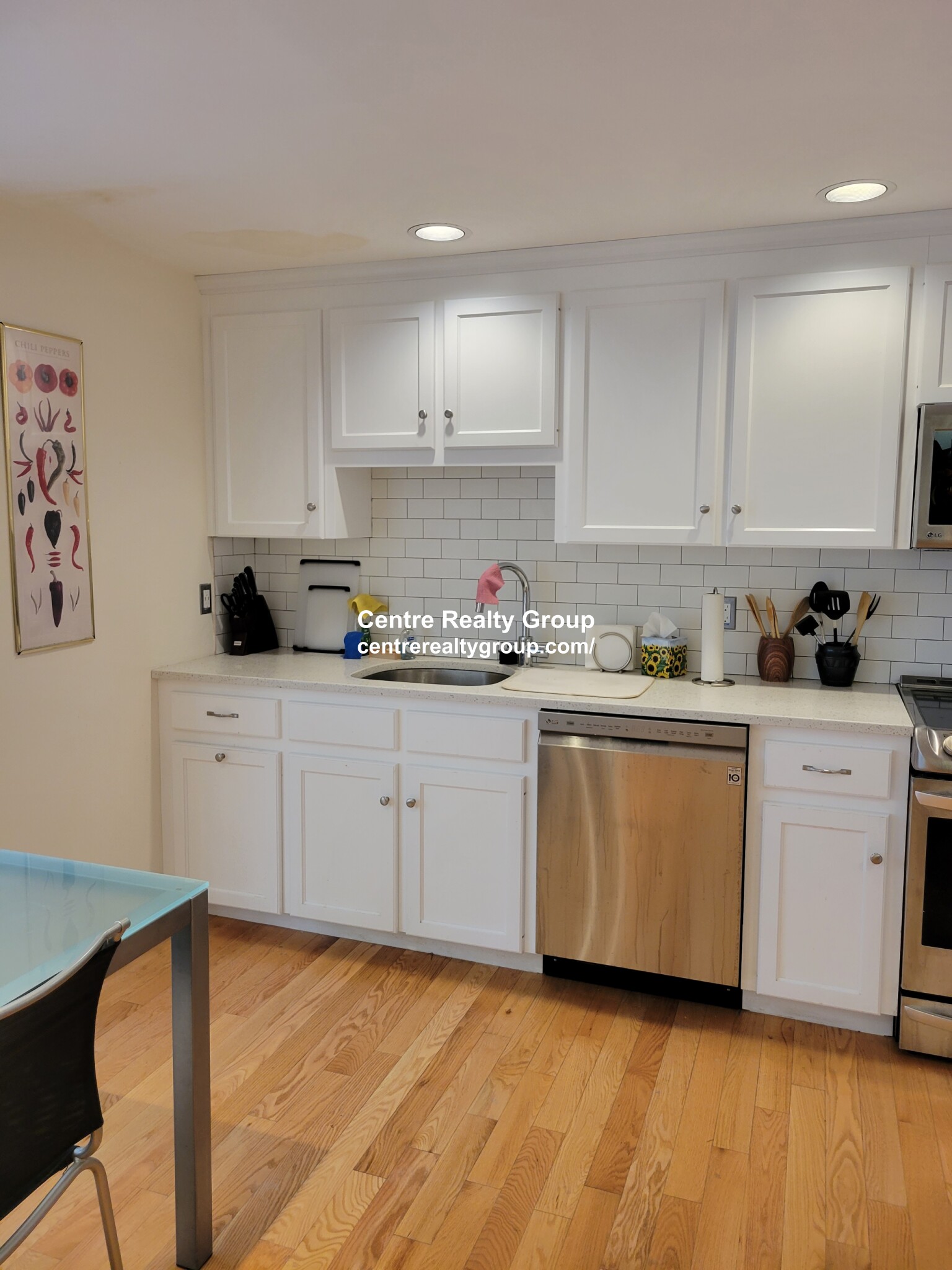 3 bed, 2.5 bath apartment for rent at 51 Jackson St Unit B, Newton Center — photo 4 of 28
