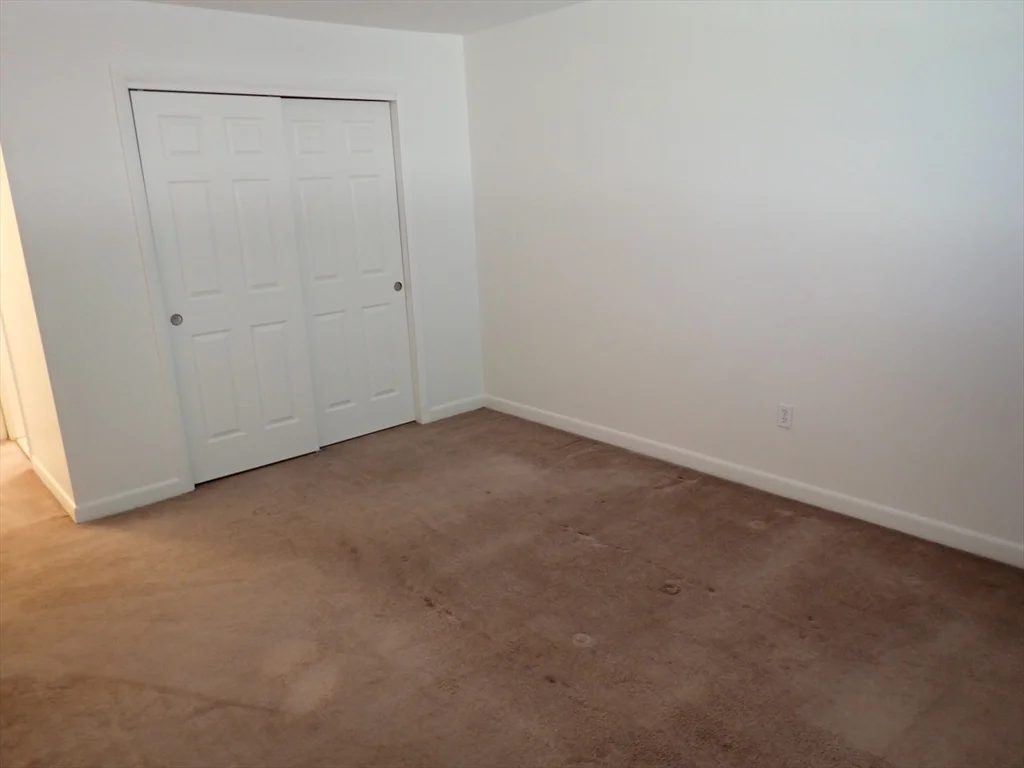 1 bed, 1 bath apartment for rent at 51 Jacqueline Rd Unit 3, Waltham — photo 13 of 18