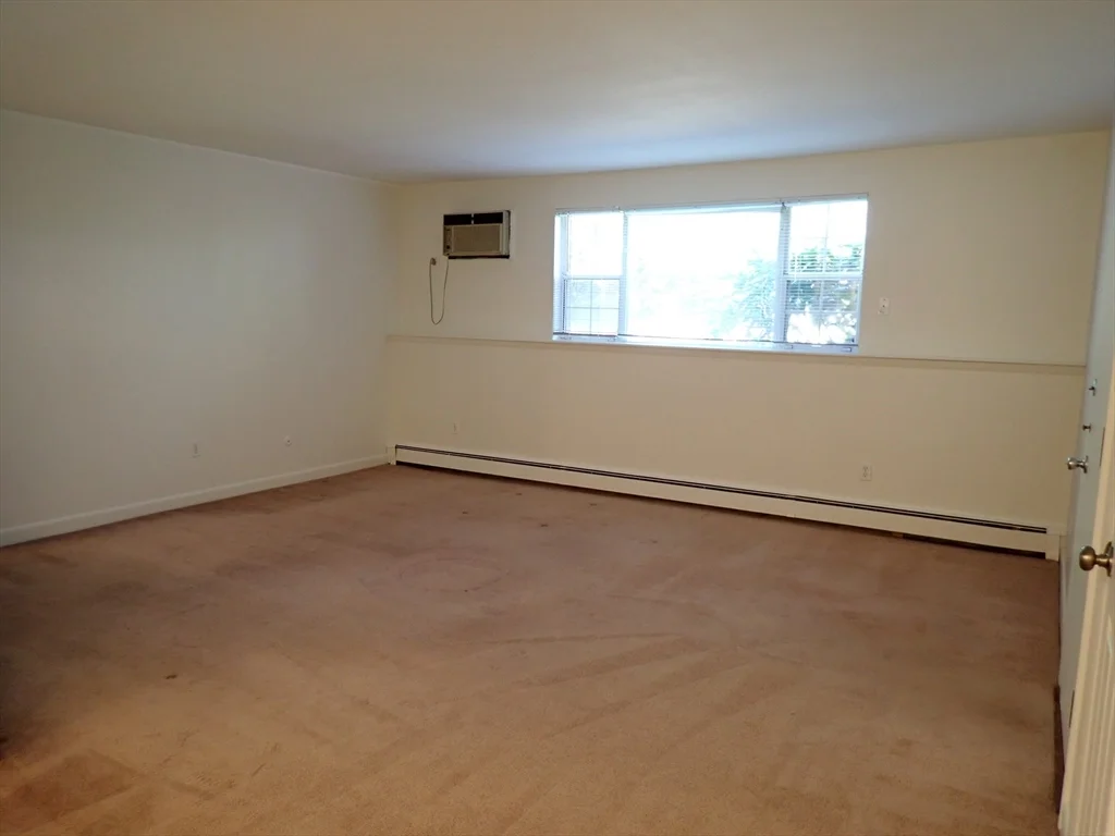 1 bed, 1 bath apartment for rent at 51 Jacqueline Rd Unit 3, Waltham — photo 7 of 18