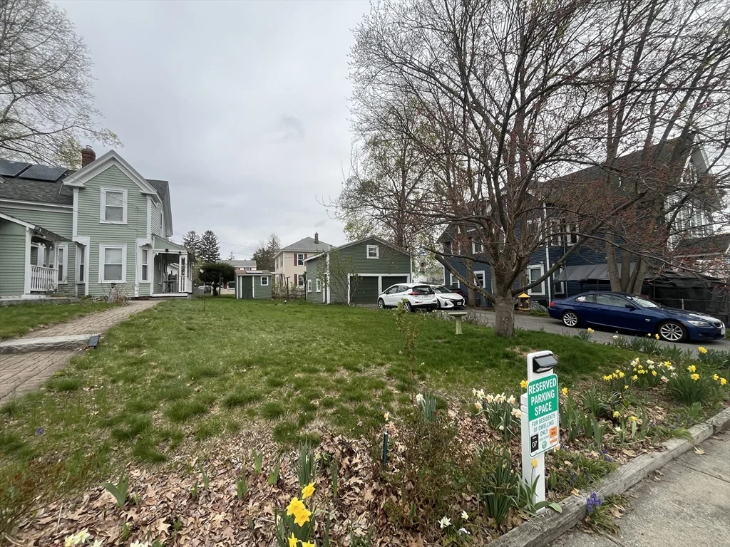2 bed, 1 bath apartment for rent at 51 Jenness St Unit 0, Lowell — photo 18 of 24