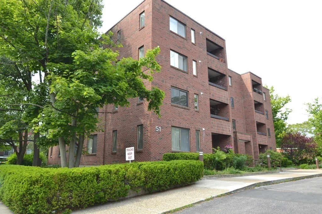 2 bed, 2 bath apartment for rent at 51 John St Unit 401, Coolidge Corner — photo 2 of 15
