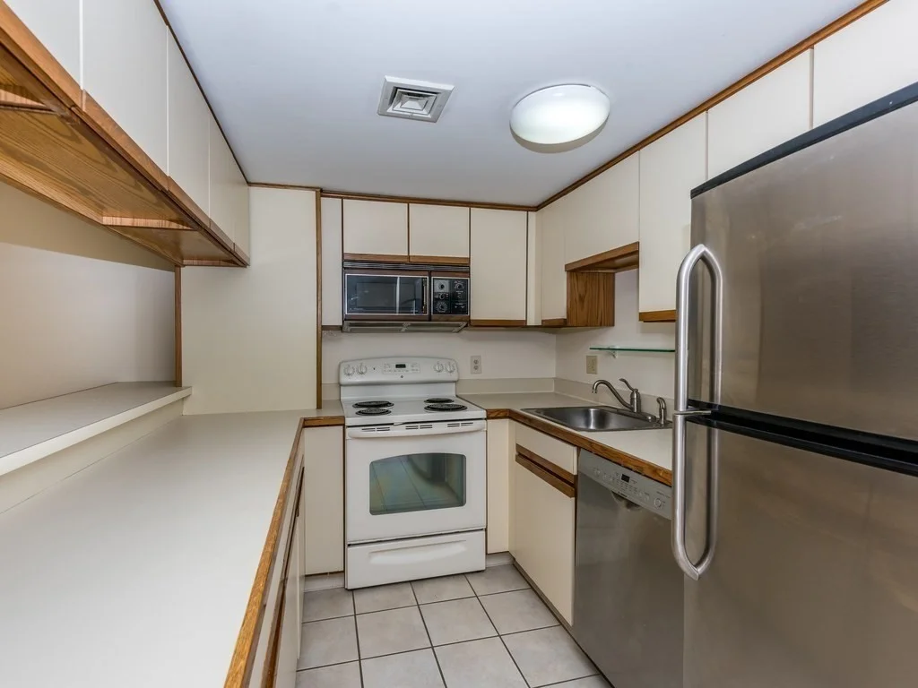 2 bed, 2 bath apartment for rent at 51 John Unit 303, Coolidge Corner — photo 4 of 15