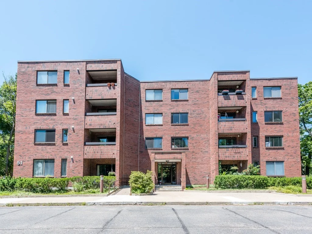 2 bed, 2 bath apartment for rent at 51 John Unit 303, Coolidge Corner