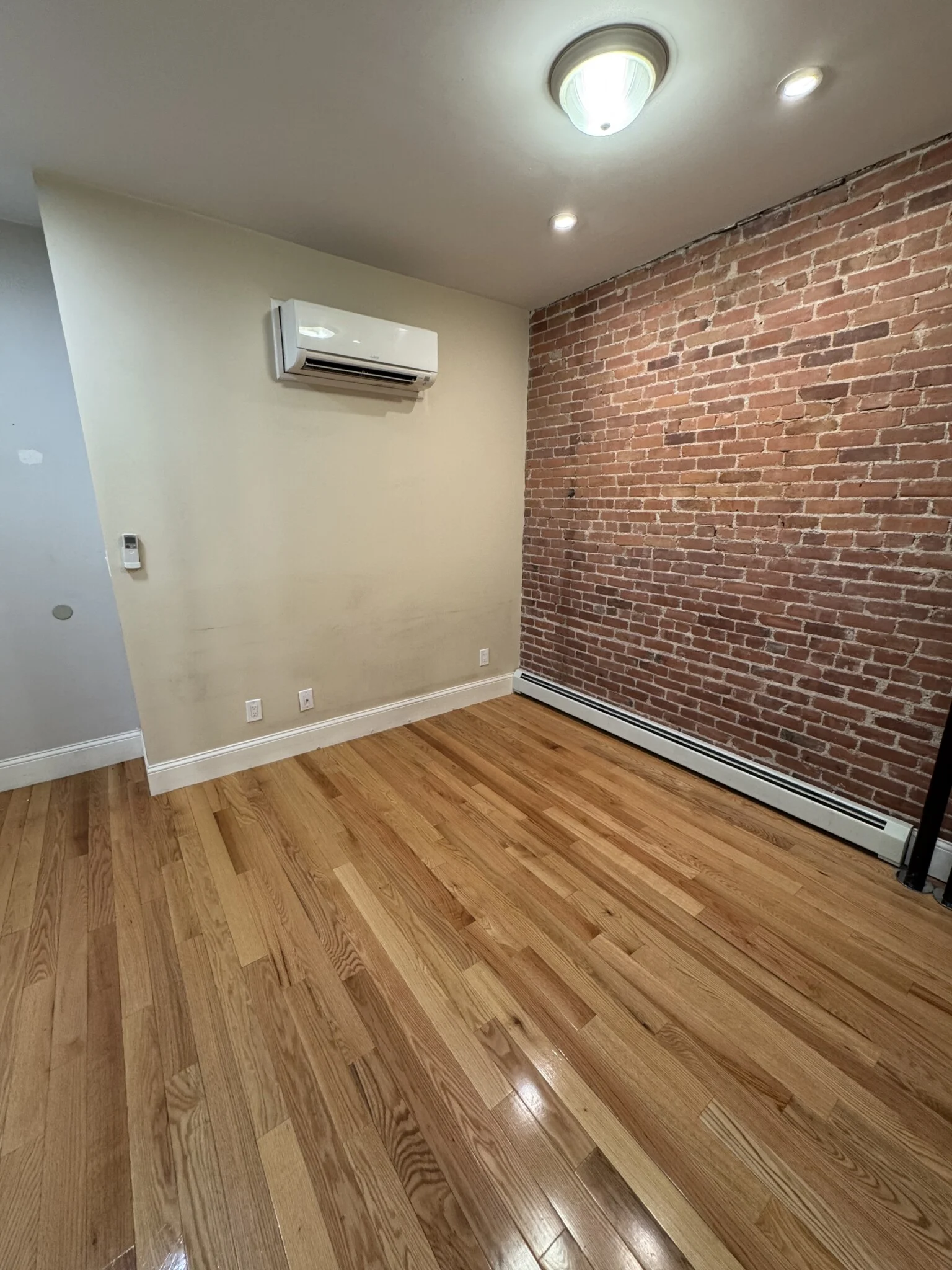 1 bed, 1 bath apartment for rent at 51 Joy St Unit 1R, Beacon Hill — photo 5 of 13